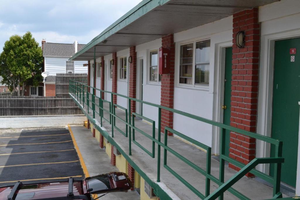 Budget Inn Christiansburg Exteriér fotografie
